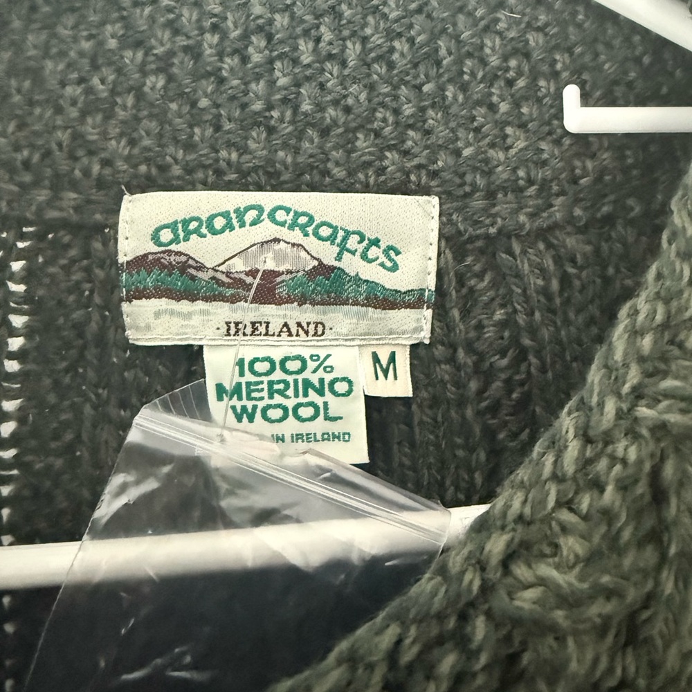 Aran Crafts Green Merino Wool 2 Button Cardigan - Picture 5 of 5